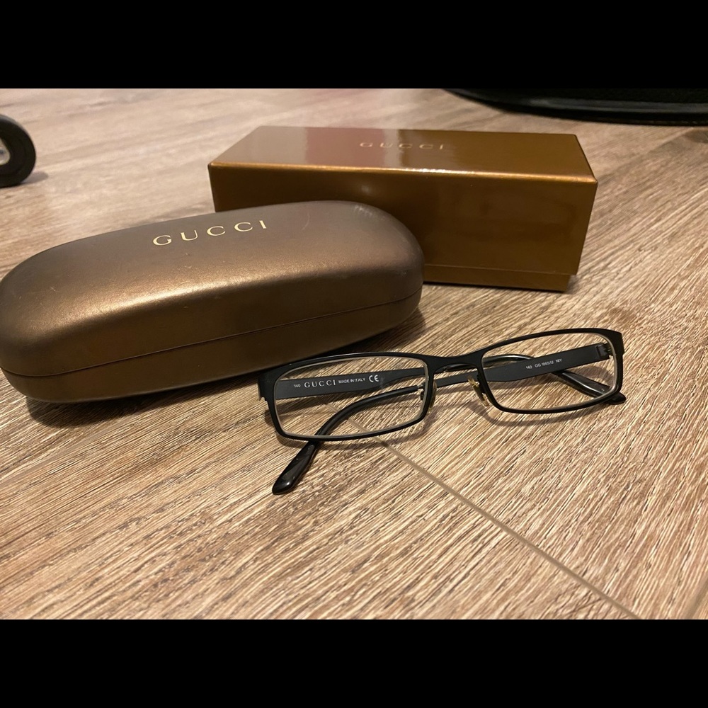Auth Gucci ultra lightweight glasses
